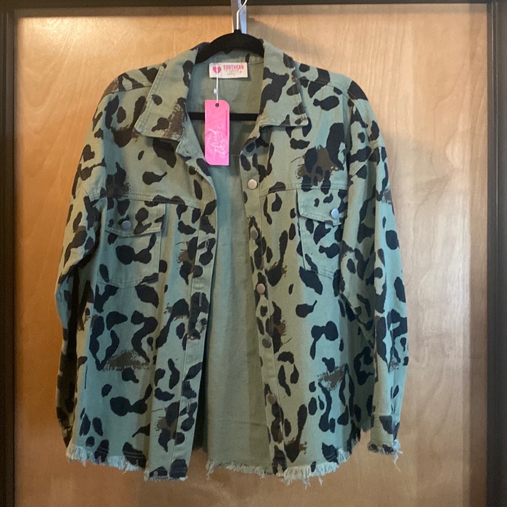 Southern Fried Chics Green Leopard Jacket; size M